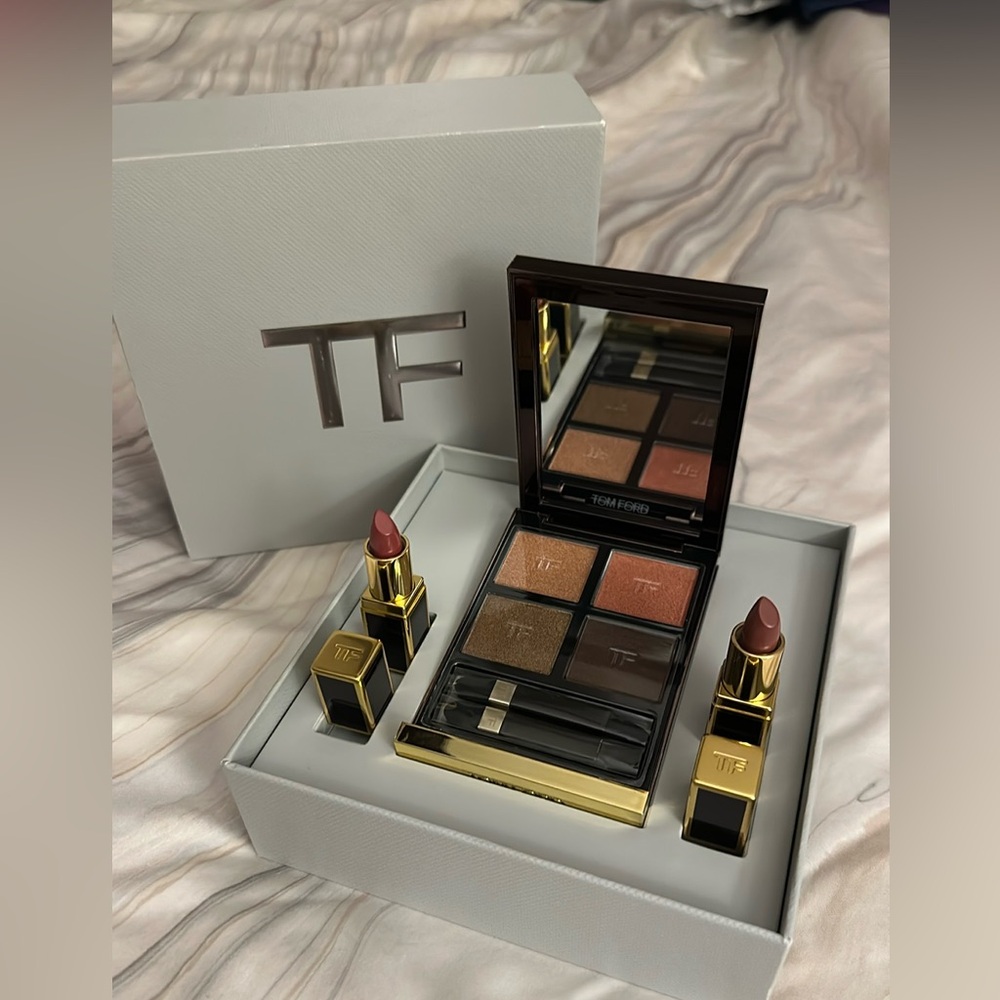 Limited edition new Tom Ford eyeshadow palette and lipsticks set tiger eye
